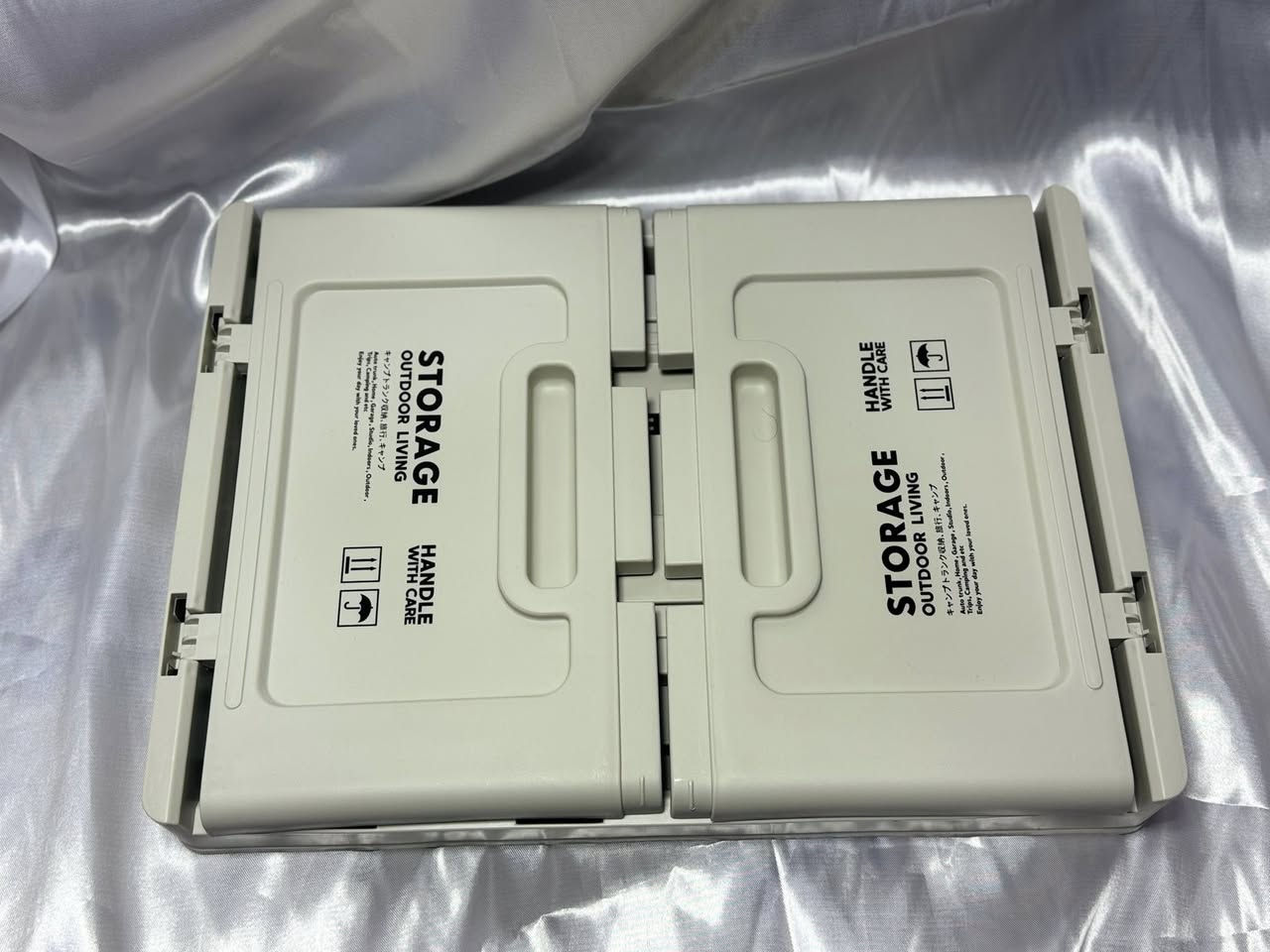 السلام عليكم
للبيع 

صندوق تخزين بلاستيكي قابل للطي للتخييم والسفر

• تصميم عملي وخفيف الوزن
• قابل للطي لتوفير المساحة
• مناسب للتخييم، السفر، وتنظيم الأدوات بالبيت
• مصنوع من مادة قوية مقاومة للرطوبة
• حجم مثالي لحمل الملابس أو الأدوات

اعلى سعر تم 

تواصل خاص او واتساب ***********
