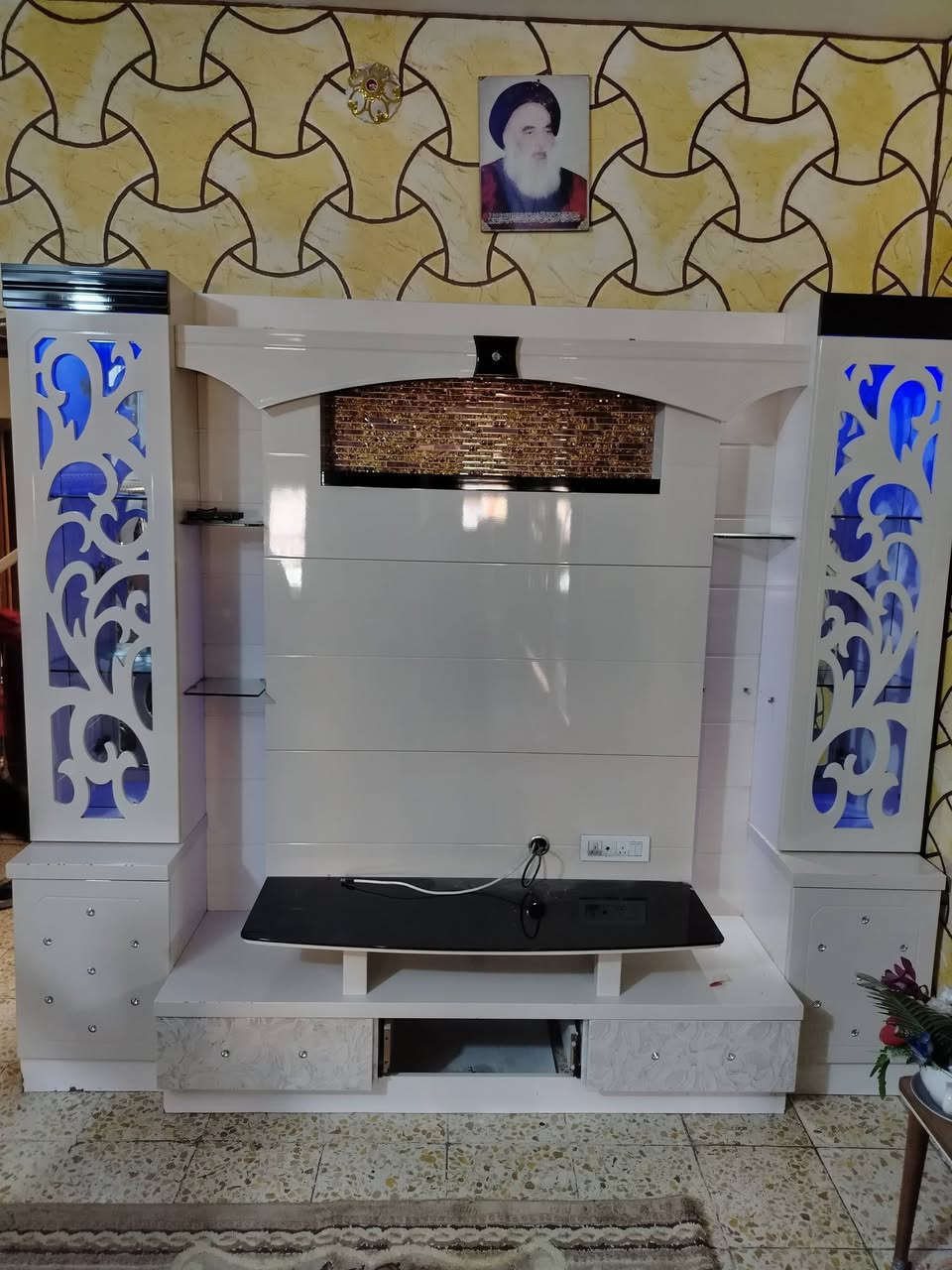 السلام عليكم
معرض لبيع ***********
