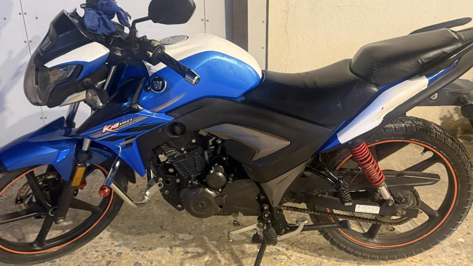 للبيع هاوجي مرقم لوحات عربي موديل 20 مشدود ب22اضمنلك محرك وكير تروح تفحص ما مدود عليهن اصبانه ا

الرقم:***********
