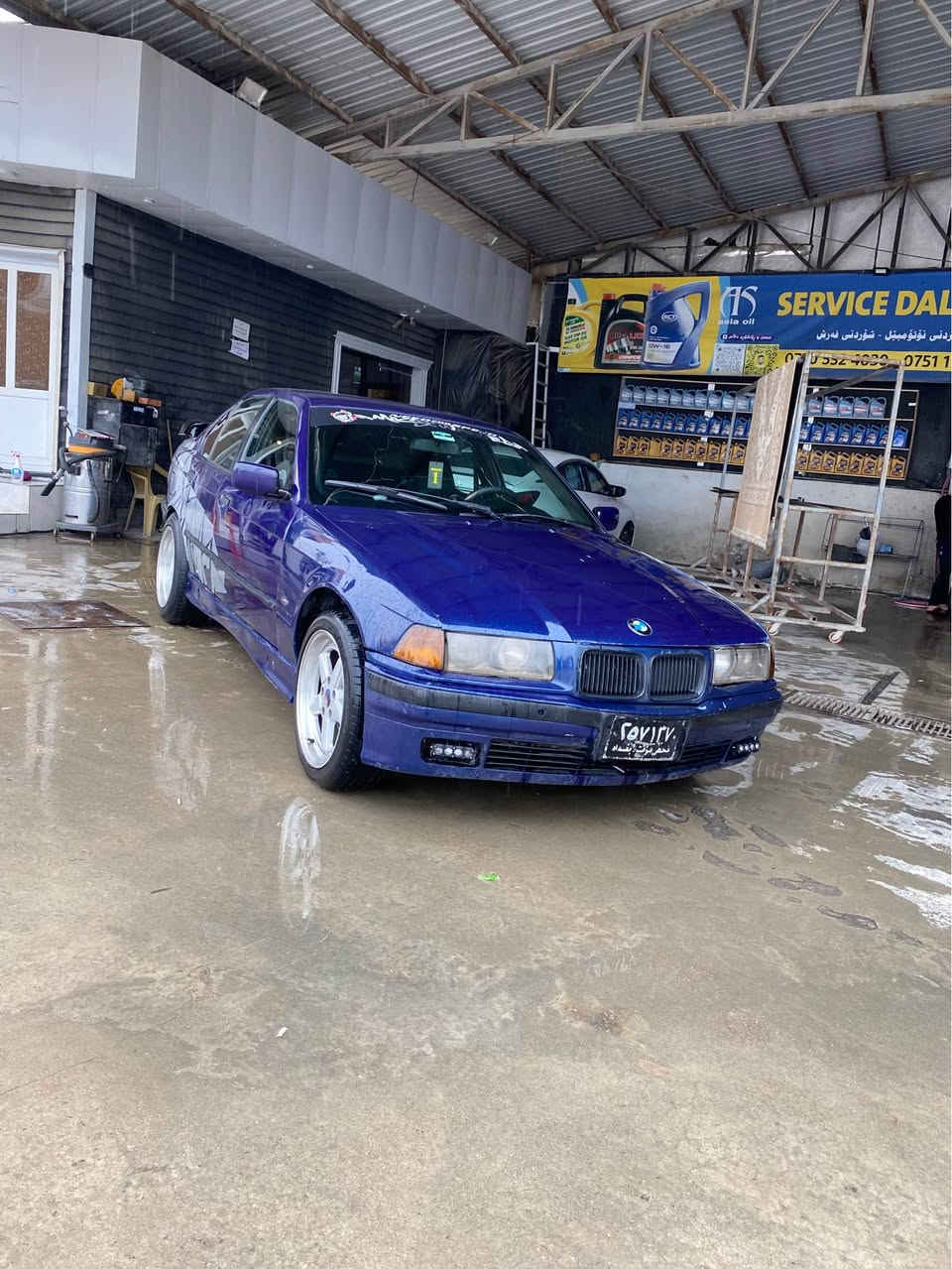 ٦بستۆن مەکینە ٥٢٠ گێرومەکینەی بەشەرت تەقەورەقەی بەشەرت کامل کارەبای مەزبووت چوارجام کارەبا سالۆنسا سپۆرت تایەو ویل شنایزەر یەک قرچی بەسیتی پێشەوەی هەیە شایەنی باس نیە سەیارەکە سەنەویە بەعام سەیارەکە ناو دەری زۆر جوانە  زۆر جایزەو مالی دۆستە سعری ٢١ گەلایە لە سلیمانیم*********** السليمانية, العراق
