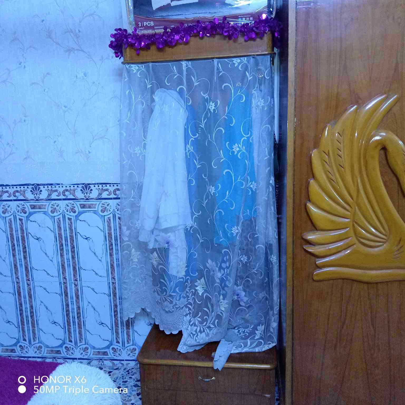 سلام عليكم  للبيع غرفه خشب جديده السعر 550 مجال بغداد ***********
