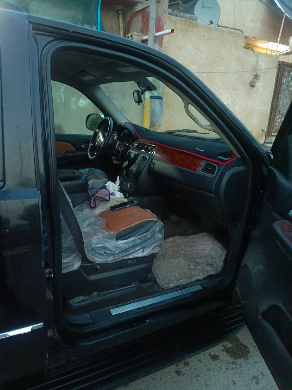 السلام عليكم تاهوو موديل 2008 بدون رقم ادوات مكفوله من السرقه والعشائر فقط بدون كصه مكينه وكير خير من الله ماناقصها شي السعر 90 وبيها مجال مكاني بغداد الاتصال ***********
