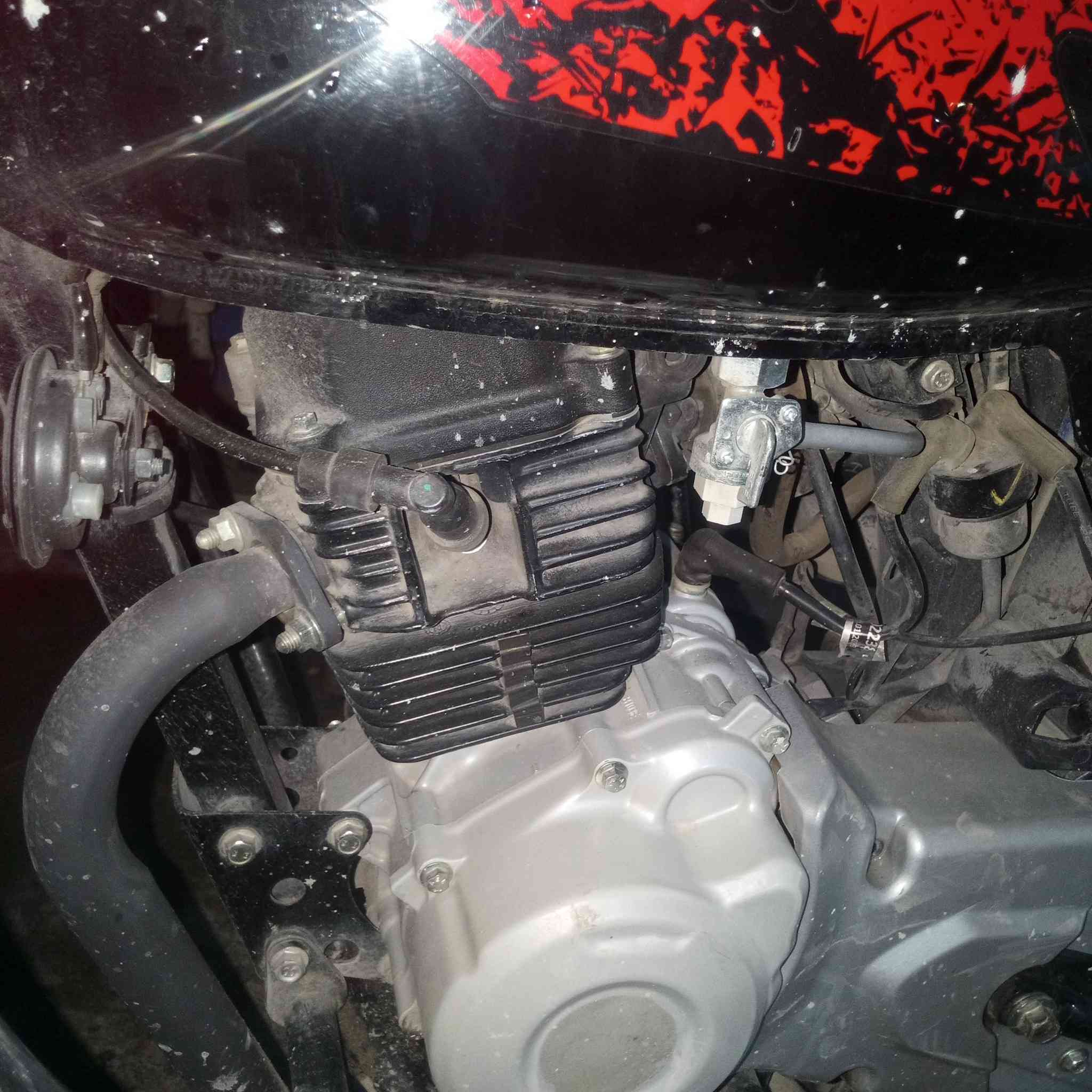 السلام عليكم دراجه بوكسر كامله مابيه اي نقص بس بجم بيه طكه بسيطه محرك مامفتوح ابدددد عفحص موديل ٢٣ محسوبه ع ٢٤ اوارقه محجوزه بشركه ابيعه كلك بس تكفل ع كلشي بس نجبرت ادفع اقصاط فريد ابيعه وافكه ب٨٠٠ وبيه مجال هذا رقمي *********** مكاني حي جهاد
