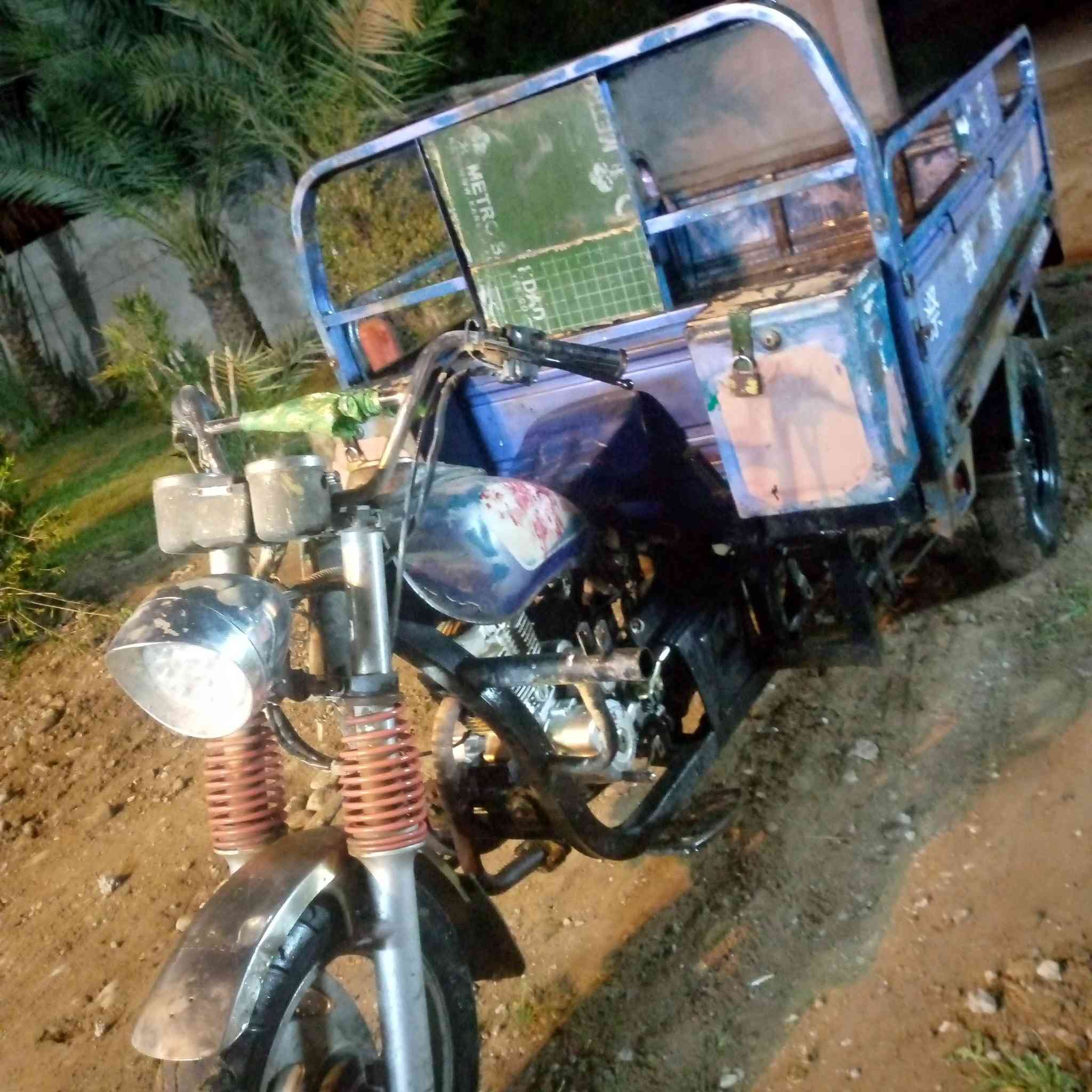 السلام عليكم ستوته2014
مكاني بغداد قرب الامام ابو عروج 
السعر مليون وبي مجال 
***********
