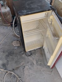 ثلاجه • ٥ قدم