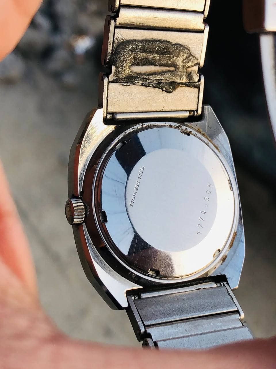 السلام عليكم
لونجين اوتمايتك اورجنال 
نافذه تاريخ القطر 36
الساعه بلادي نظيفه جدا 
فقط ملاحظه بسيطه في السير من الداخل 
السعر 450 دولار 
يوجد توصيل


**إذا كنت صاحب هذا الإعلان وتريد حذفه لأي سبب، رجاءا أرسل رسالة إلى الدعم الفني**