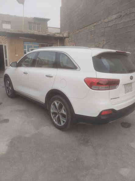 السلام عليكم        كيا سورنتو للبيع       ٢٠١٧.     خليجي    مكينة سته سلندر.       سبعه راكب.    مكفوله كفاله عامه عدا بارد بلقبق الصندوك كد اصبع فقط.     مكاني بغداد مدينة الصدر.        للاستفسار ***********.              السعر.      ٢٣٠ وبيها مجال حك الجيه
