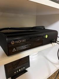 اكس بوكس ٣٦٠ • ١٠٥ لعبة • ذراعين