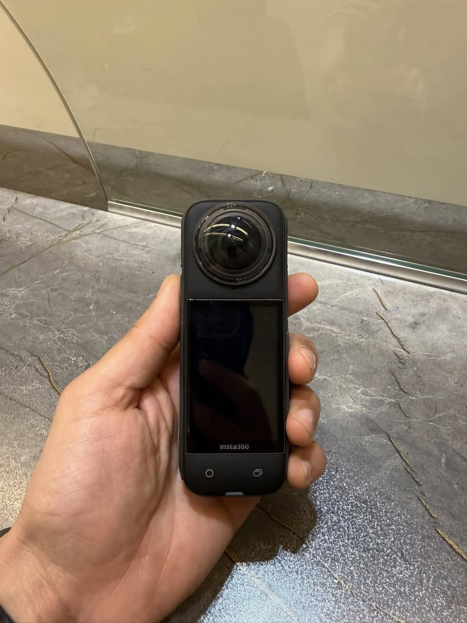 السلام عليكم للبيع انستا x4 مع ملحقات اضافيه
4 عدسات حمايه 
لاسق لشاشه حمايه 
ترايبود + عصه الاصلي مال انستا 
حافضات ثنين ستاند مكتب او سياره 
درع حمايه 
كلها 600 الف 
الكامره جديده مصارلها سبوعين من اشتغلت
مشحونه مره وحده


**إذا كنت صاحب هذا الإعلان وتريد حذفه لأي سبب، رجاءا أرسل رسالة إلى الدعم الفني**