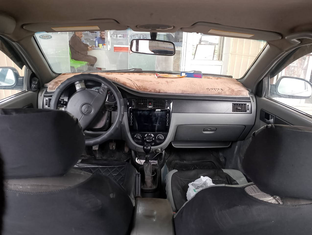 اوبترا موديل 2007
كير عادي 
محرك بشرط 
تبريد تدفئة شغال 
اي نقص مابيه 
58ورقة 
سنوية 2028
ماكان السيارة قضاء كلار 
***********
