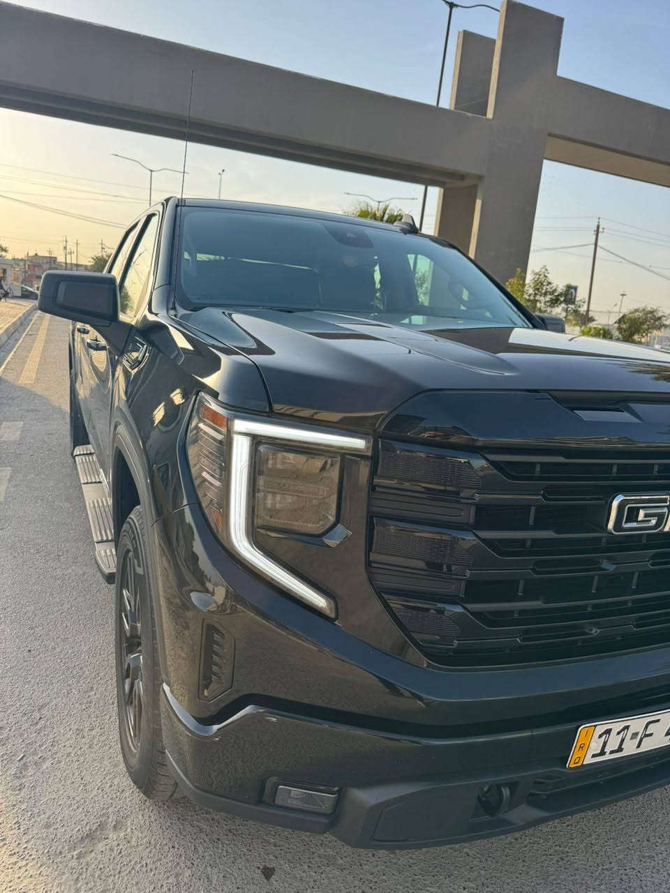 جمسي سيرا موديل2024  بلاك ادشن
سيارة جديدة جدا امانت الله
فول مواصفات باب بدي ٣ طكات تتحول درج 
رادار امامي تحذير اشخاص مركبات داتشو وتحديد مسار  
كاميرا خلفية 
كشنات الامامية تدفئة 
الشاشة كبيره جدا احدث اصدار 
كشنات الخلفيه تدفئة
منافذ كهربائية بالبدي و كلوبات انارة داخل البدي
اوتو ستارت 
بصمة دخول ابواب
الكشن الامامي تحكم كهربائي و خزن ميموري لوضعيات القيادة
السيارة ٤ ويل درايف  
حافظات مخزن عدد 2 داخل الكشن الخلفي 
ستيرن تحكم كهربائي و تدفئة بالستيرن و شفتات تحكم بالكير و شفتات تحكم بالمسجل 
لايت امامي  لد زنون و اشارة لد عالي ناصي اوتاماتيك 
توقف ذاتي في حال حدوث خطر 
٣ انظمة قيادة جبلي طرق وعرة و رياضي و طبيعي سلس
بصمات عدد 1 للسيارة
بريك بصمة 
تشغيل عن بعد 
محرك  4 ...2700 تون تيربو سريعه جدا 
كير 8نمر تعليك المرغوب 
ساعة الدشبول دجيتال بالكامل مع اماكانية تغيير شكل الدشبول 5 اشكال
 ربع جاملغ خلفي وربع الصندوك تعمير درجه أولى 
مكاني بغداد حي الجهاد
رقم الهاتف ***********
رقم بغداد سعر500/ 36$وبيها مجال
