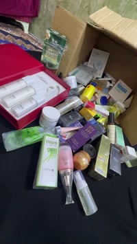 عندي عنايه بشره وشعر وجسم لي حاب يتواصل على هذا الرقم أو خاص 077002614...