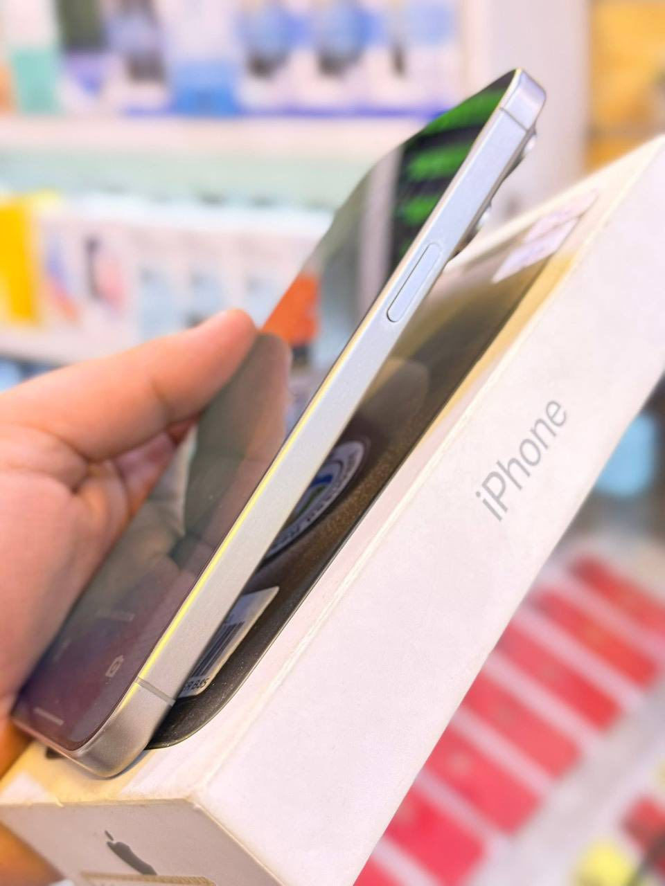 ايفون15برو ماكس ذاكره 256بطاريه 97‎%‎جهاز اخو جديد زلغ واحد مابي وتر بروف جهاز بمعنه كلامه نضيف هوه جديد سوه عربي شرق اوسط اصلي ضمان ماستر لا مفتوح ولا مصلح ملحقات كامله سعر 1075الف قفله من الاخير 
بغداد البياع

***********
