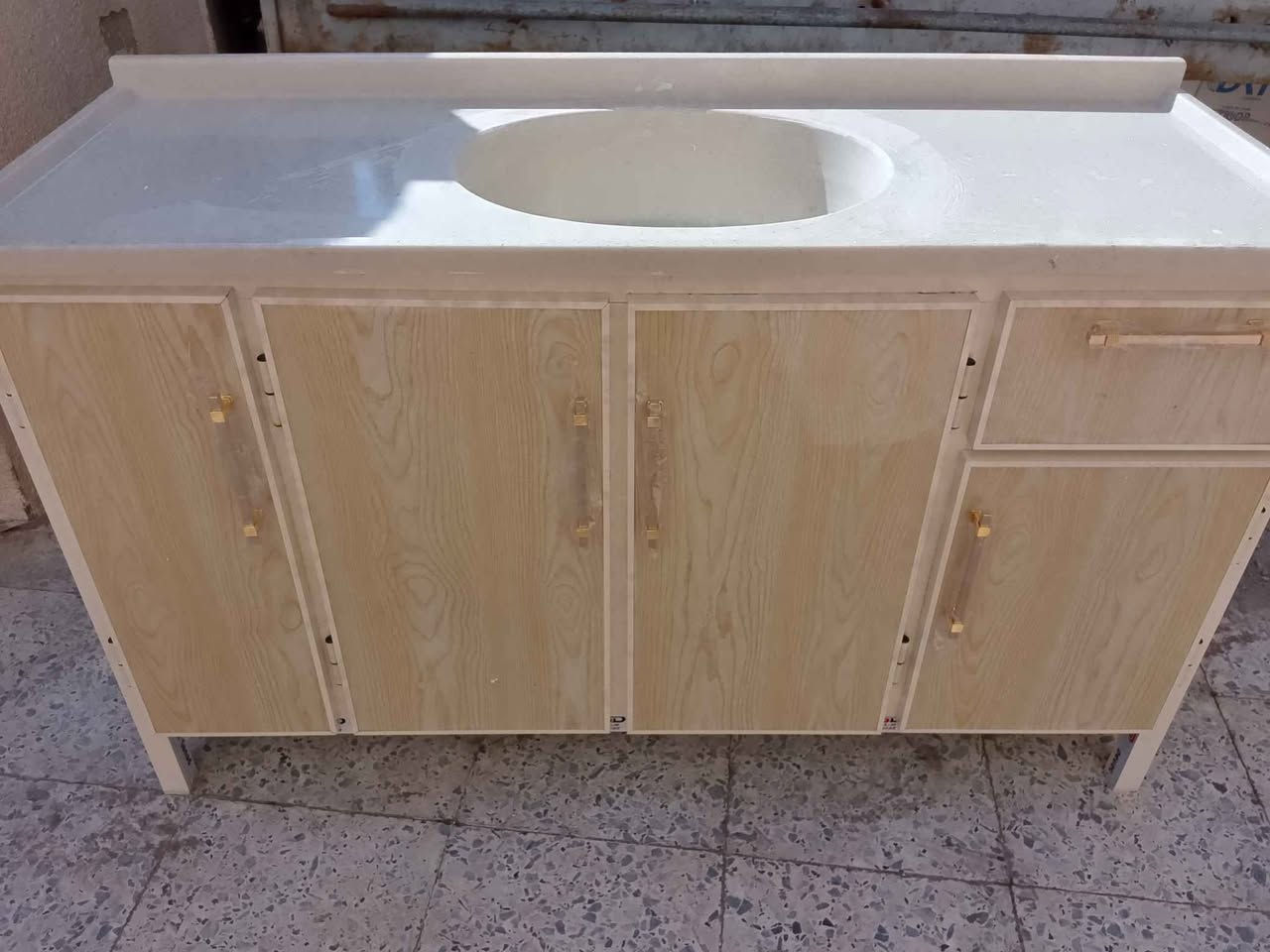 سنكات تزكام متر ونص مرمر 215 توصيل موجود جميع مناطق البصره حجز وتساب *********** البصرة, العراق
