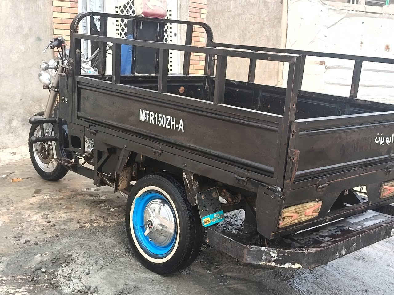 سلام عليكم ستوته لبيع موديل 2018 رقم وسنويه 2028 ستوته نضيفه مكفوله مداور ثاني يوم سعره 1700 وبيه مجال الشراي مكاني نجف حي نداء مجمع قنبر استفسار عله هاذ
رقم ***********
ذا ماتعجبك لا تنطي سعر من يمك
