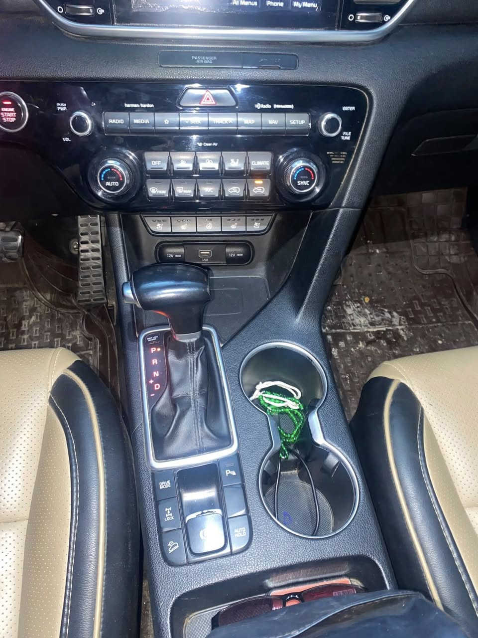 السلام عليكم
سبورتج 2020

فول موصفات sx

دفع رباعي رقم بغداد

مصفات السياره

بنورامة

شاشه كبيره

تحكمات استيرن

كشنات جلد +كراسي كهربائية 

كشنات تدفه + تبريد

استيرن نفس الحاله

دسكات اربع ويل

سستم صوت

قطعتين تبريد

مري شفط

رادارات

جنطه جك عل دكمه 

اشاير بل مري 

تحديد مسار + سرعه

بجم زنون + مري عاكس

كامره دواره

تخم تاير 

مكينه 2000 تيربو

مكانها بغداد الدوره شارع 60

ضرر بنيد وجاملغ راجع عل بارد

الرقم ***********عارضهة ١٨٥ بيها مجال ***********
