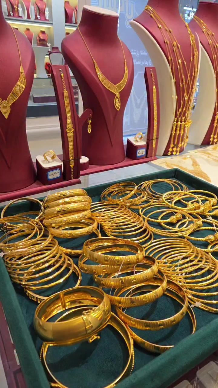 اكبر عرض تخفيضات بالعراق ويه نزول الذهب من ملك العروض  
♥️ مجوهرات مهند العكايشي ♥️ هذا العروض لمده 3 ايام♥️ في فرع الوفاء فقط ♥️


**إذا كنت صاحب هذا الإعلان وتريد حذفه لأي سبب، رجاءا أرسل رسالة إلى الدعم الفني**