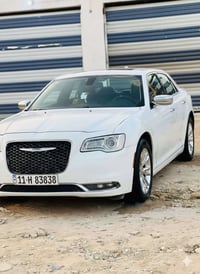 للبيع كرايسلر C300 اوباما  2017 أصل ماشيه 93mil رقم بغداد الدولي شرط ا...