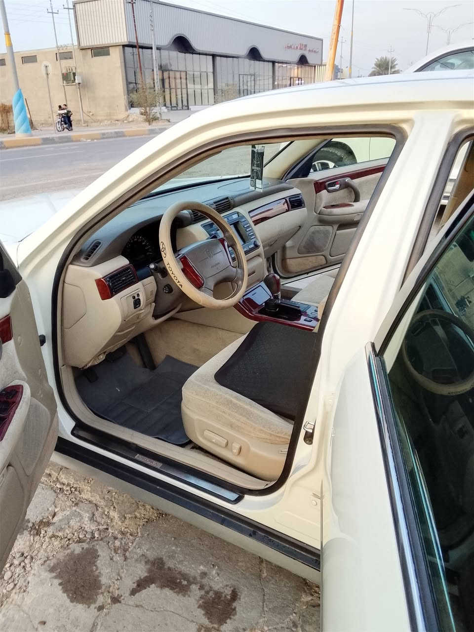 ملكة للبيع كصة بس قمارة 3دكم سيارة جديدة كشنات كهربائية شاشة دافئ وتبريد سترن كهرباء تايرات جدد كير ومكينة جديد رقم لاستفسار *********** مكاني بلد
