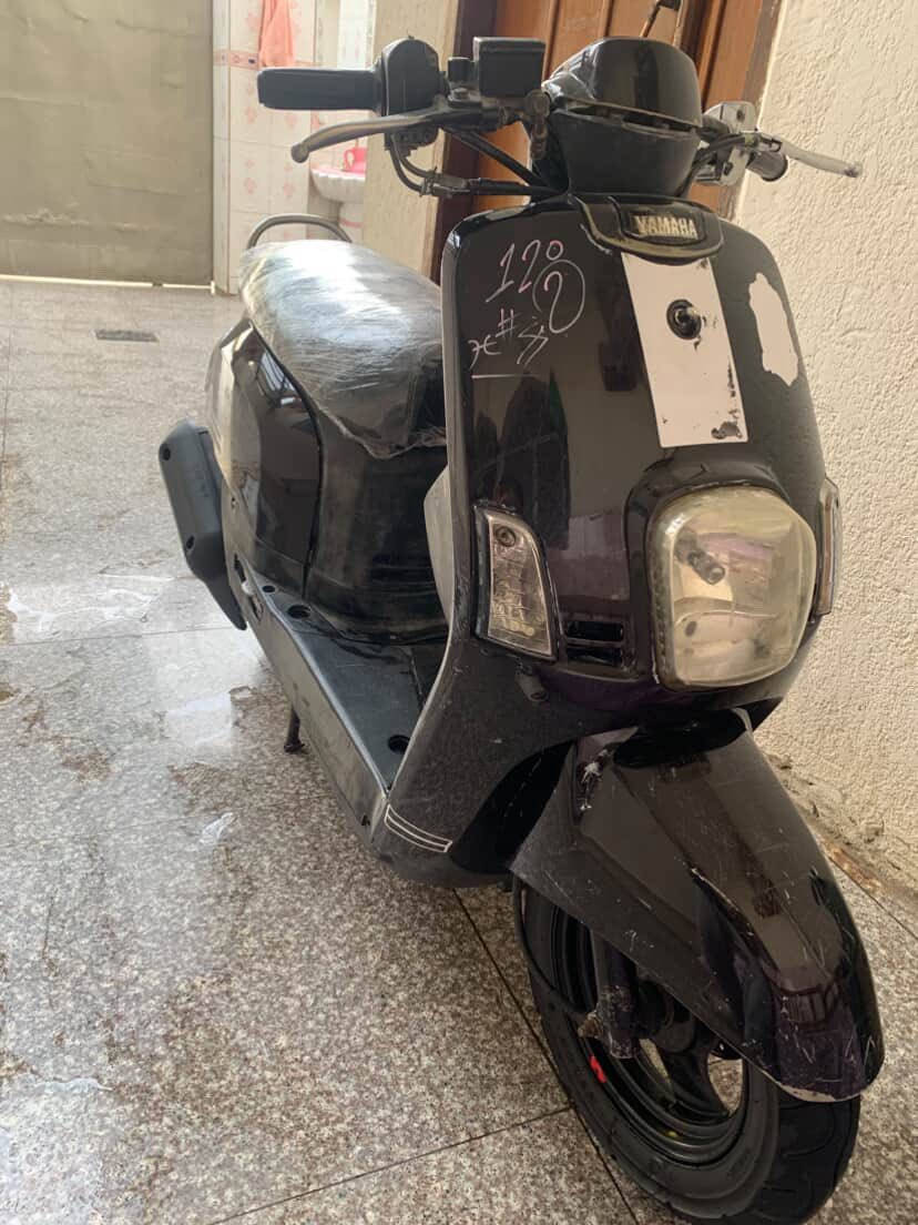 السلام عليكم ماكس بوليس نوزل الدراجه صار يومين طالعه من الوكيل كامله مكمله عوزها فقط كلج خلفي وخرز لون بنفسجي طافي كامله اوراق جديده عنواني ميسان قطاع 28 سايدين السوك *********** السعر (مليون) دينار وبيها مجال
