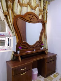 غرفه نوم للبيع بسعر مناسب وغرفه جداً نظيفه بسعر 700 وبيها مجال للأستفس...