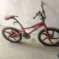 دراجة للبيع سعر 10عشر تالاف فقط  07702964596