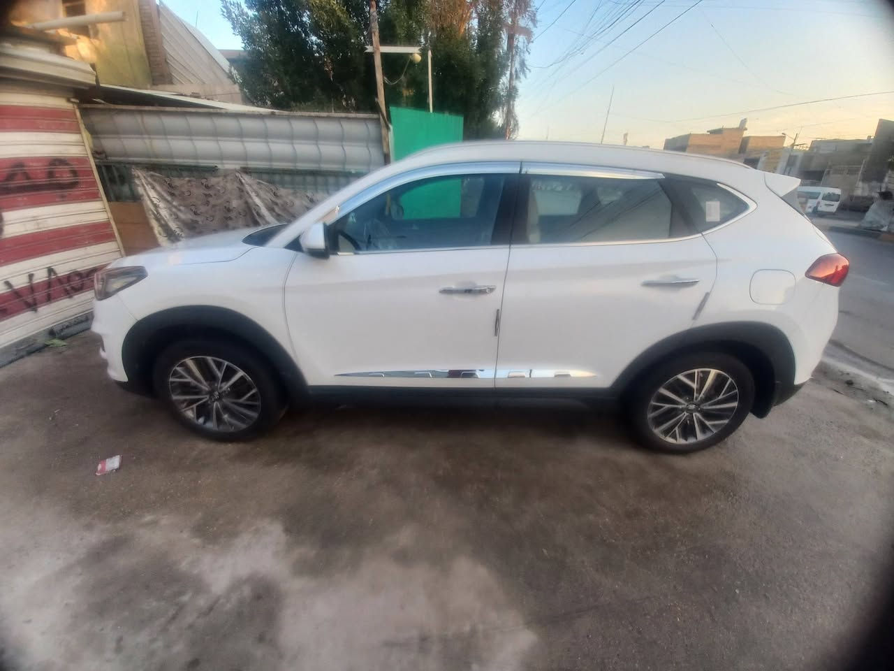 السلام عليكم توسان خليجيه شركه القاصد باسمي ماشي 94 سعر 180 ***********
