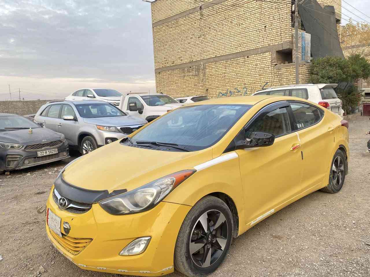 السلام عليكم للبيع النتره 2013 رقم واسط تحويل مباشر هزه وهيئه مصفره مكينه 1800 وكير خير من الله السعر 78 العنوان بغداد حي النصر رقم الهاتف ***********
