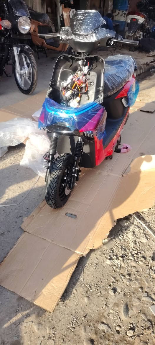 للبيع بعدو صفر كيلومتر 5باتري السعر 500و 50 
***********
***********
