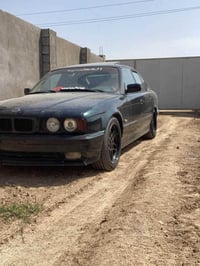 ورحمة الله سياره بي ام 520موديل 93رقم اربيل سياره كير عادي خير من الله...