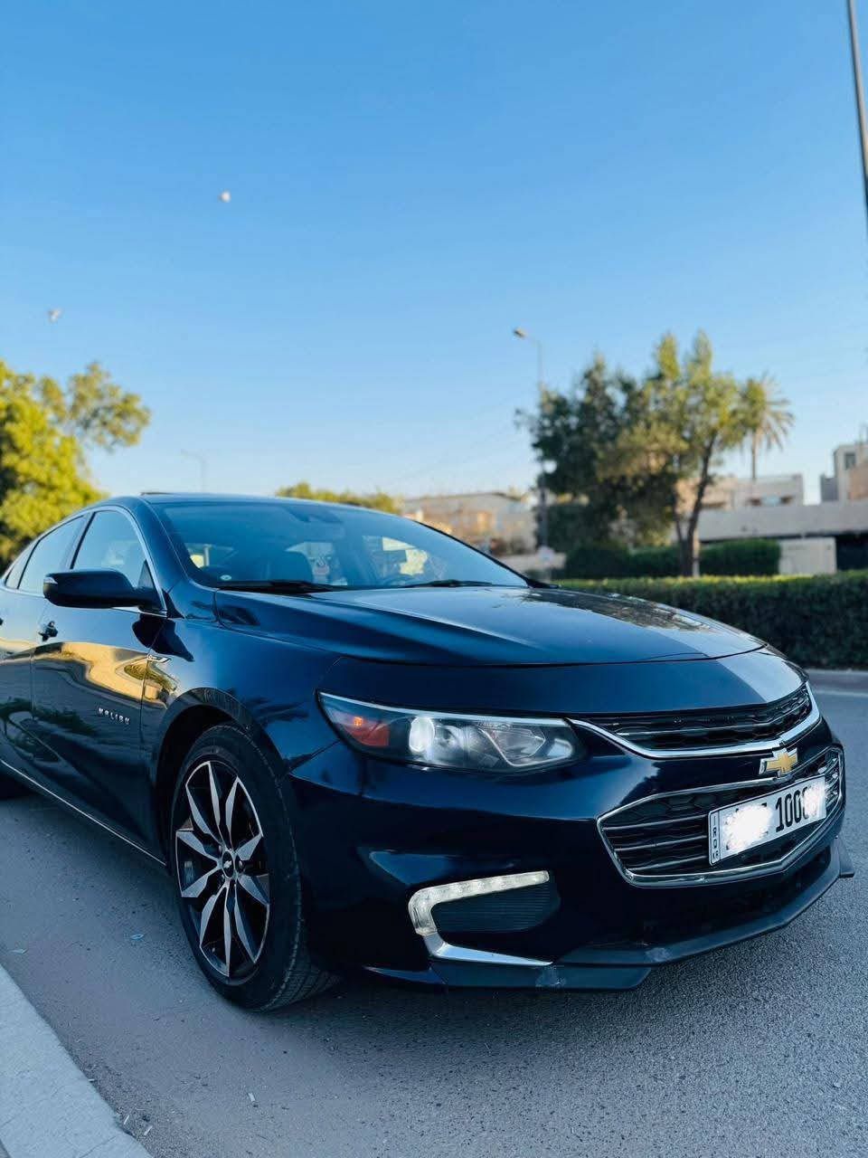 ((( السلام عليكم ))))
للبيع ماليبو فوول فوول مواصفات لمتدد
اعلى فئه LT2 موديل 2018 فوووول رادارات 
السياره رقم شمالي ⚠️مميز  مميز ⚠️رقم وسنويه وكلشي جديد
الضرر حافة بنيد صبغ اقل من نص بنيد وبيه كم مكان بارد✅
السياره لمتدد فووول مواصفات للاخير 
المسافه المقطوعه ( 82 )الف كيلو ونص
اعلى فئه LT2💯
المواصفات:
بانوراما
قياده آليه
كير AT  المرغوب طبعاً
محرك1500توربو
رادار اشخاص ومركبات
رادار جانبي(نقاط عمياء)
داتا شو عالدشبول
حساسات امامي خلفي
رادار امامي مانع اصطدام واوتو بريك
شاشه  جبيره كار بلي 
كيج 260ملون
شاشة اعطال
ترحيب عند الدخول
كشنات جلد
كشنات تدفئه
اناره داخليه دشبول وابواب
لايتات عدسه زينون
كشنات كهرباء
تشغيل عن بعد
قطعتين تبريد
٦ بصمات 
ويل١٧ بانوراما
كامره دواره
بروجكترات
فول تحكم ستيرن
اوتو ستوب(انطفاءذاتي للسياره عند التوقف)
اشاير مري 
مري كهرباء
السياره عدته كامله من سبير وجك وبقية التفاصيل
السياره خير من الله بدون اي نقص 
السعر  ( 106$)ورقه وبيها مجال للطيبين
مكان السياره 📍👇👇👇👇
بغداد _ابو غريب_قرب جامع الرحمن 
السياره رقم شمالي الدولي مميز
 رقم سنويه وهزه وفحص كلهن جدد 
تريد تحويل باسمك حاظر ثاني يوم اذا تحب  السياره جاهزه بدون اي مصرف
‏🆘  التفاصيل كولها ذاكرها 
   وبخدمة الطيبين لتواصل والاستفسار
   الاتصال على الارقام الموجوده👇👇👇
  
☎️هـ_*********** وات ساب +اتصال
☎️هـ_***********   اتصال
