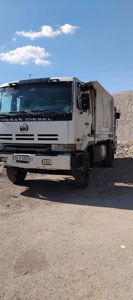 السلام عليكم 
كابسة للبيع  ***********
