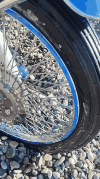 السلام عليكم  موطور لل بيع موديل 2023 و محرك شرط مامطخوخ صبانه منفيس موجود  كهربايات كلها شقاله  موطور مجنبز علا اخر حركه الستفسار عل خط ‏‪***********‬‏
