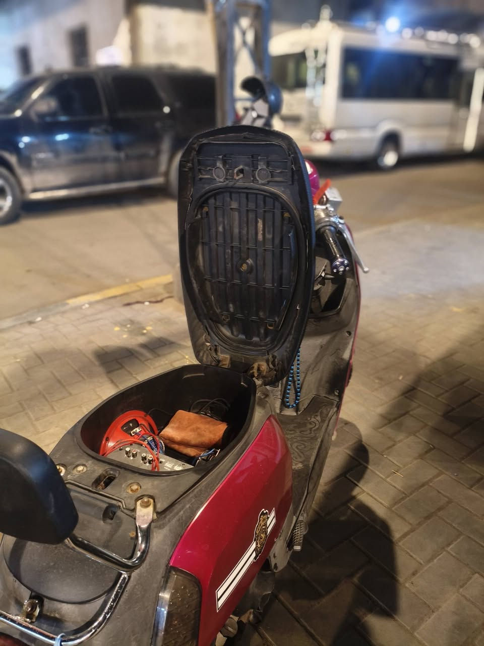 السلام عليكم بوليس للبيع نوزل دراجه كفاله عامه فقد كفرات تجاري شرط شلعه ومعدل كلهه شغاله مضخم شاده 75
شرط ترايك وين ما تريد مكاني معقل قرب مغتسل الأبله
***********
