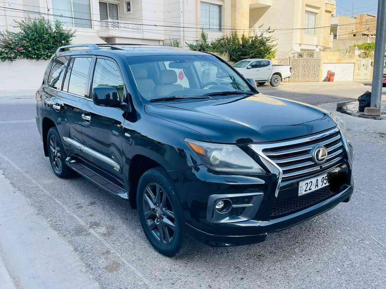 للكزز موديل 2011 بيها قطعتين صبغ وحده تبديل فول السعر 290 الاستفسار***********
