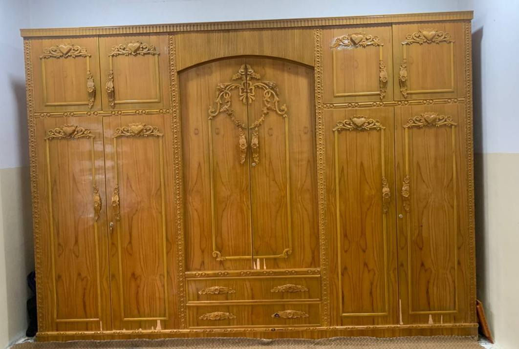 للبيع قنصور صاج عراقي اصلي
٦ابواب مع ملحق 
السعر ٦٠٠ وبيها مجال 
الاتصال على الرقم ‎0751 526 0759
