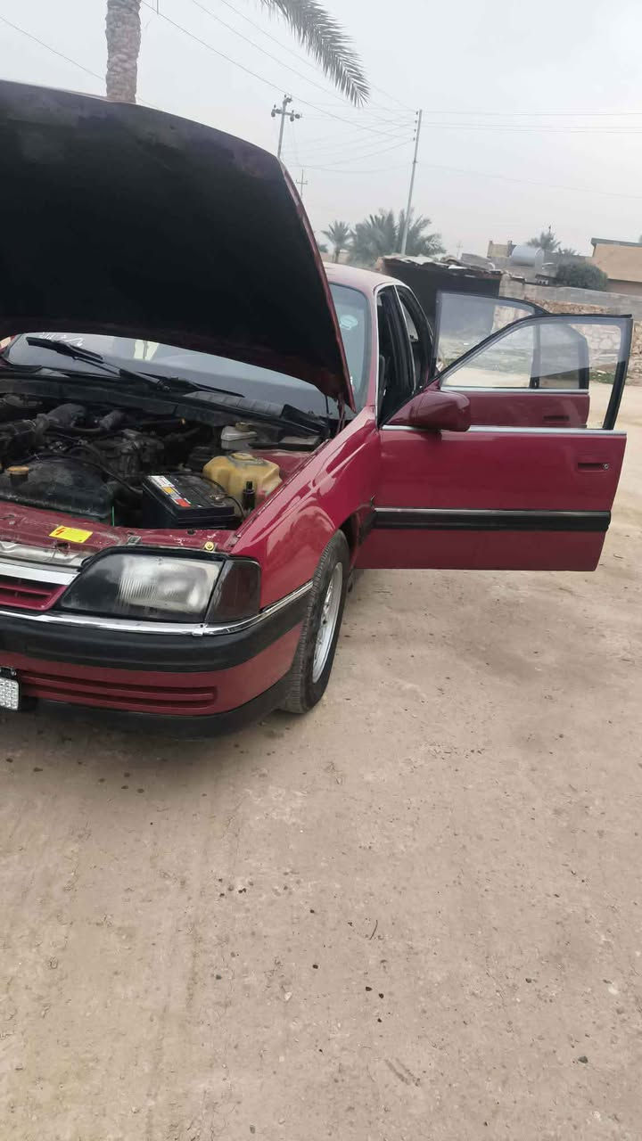 سلام عليكم اوميكا موديل1992للبيع نضيف 1/1كير عادي محرك20بلادي 2000ترايك وين ماتريد مكفوله من ضربه سياره مال جناي متعوب عليه لسعر 45وبيها مجال للشراي رقم الهاتف *********** كركوك, العراق
