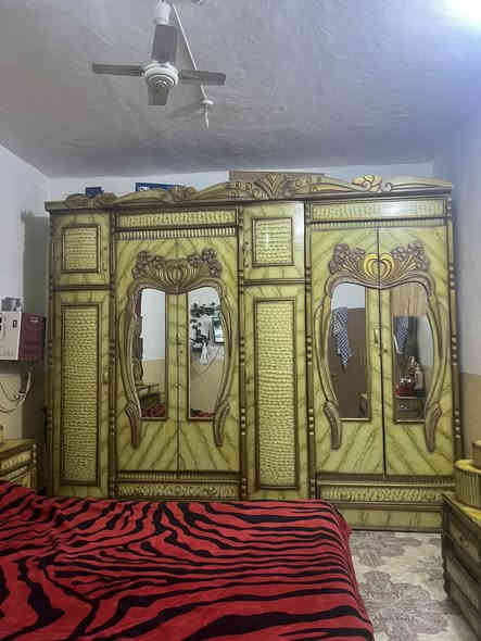 غرفة اخشاب كاملة بسعر٦٠٠ الف صاج درجة اولى الاتسفسار على الرقم *********** مكاني ديالى كنعان حي العسكري
