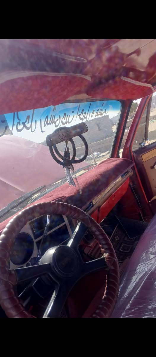 سلام عليكم جمس مكينه كير تاهو حداده نضيفه رقم بغداد ألماني وسنويه كارتونيه بيها وكاله شاصي كفاله شلعه شك كاع صوت مرعب المراوس حسب قناعه وبيع ب 50 وبيها مجال مكاني بصره ‏‪***********
