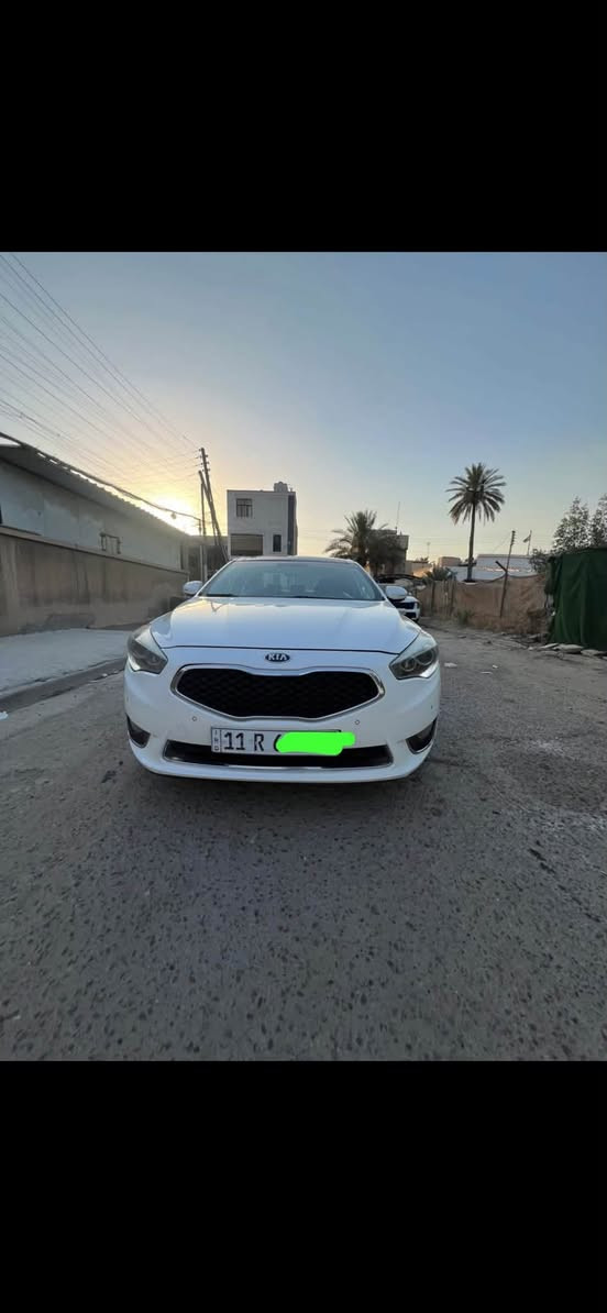 سياره كدنزا ٢٠١٣ فول مواصفات مابيه صبغ فقط ربع الباب الخلفي محدده بالاخضر رايده ب١٢٥$ 
***********
