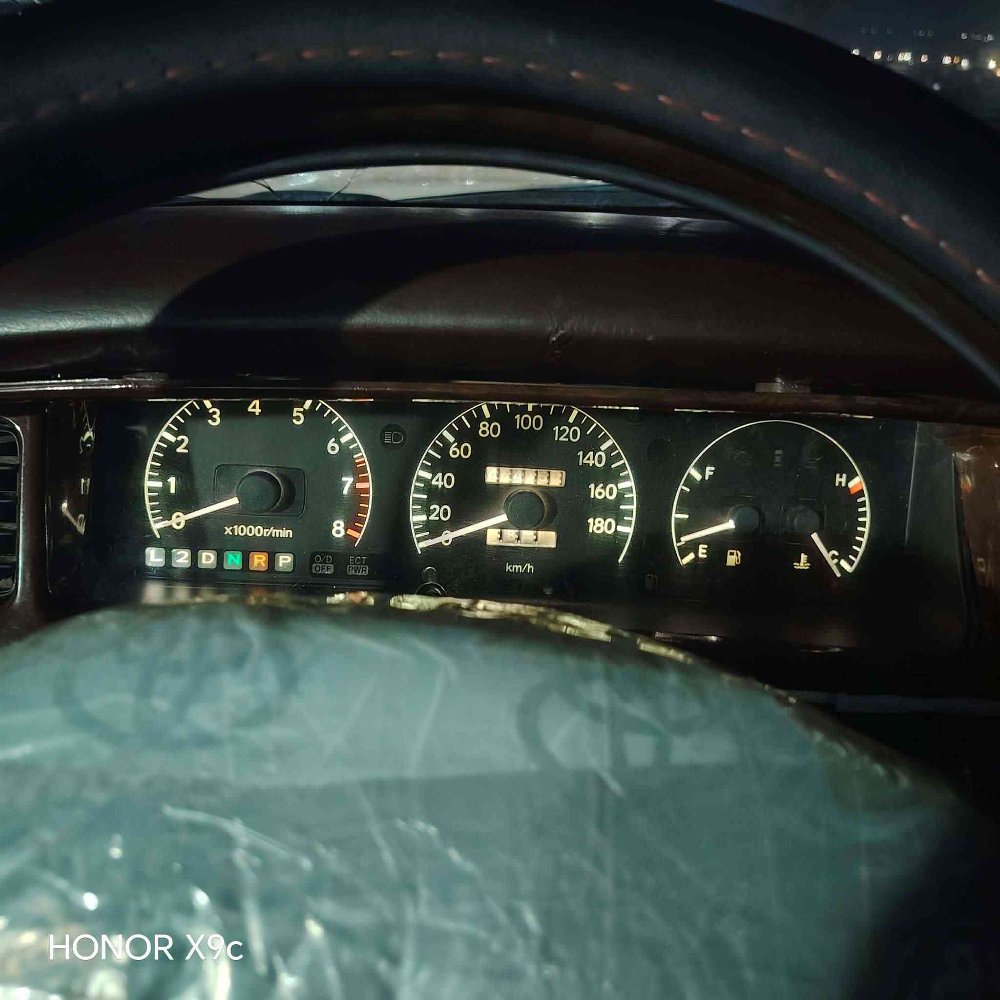 اسلام عليكم بطه للبيع موديل 94 منفصل رقم نينوى دولي شرط اتحويل محرك كير شرط ثنين ونص كابون بانزين طخم تاير جديد سياره جديده مال جناي بدون صبق تبديل قبق اصندوك فقط مكان اسياره موصل الجانب اليسر السعر 58مجالهاا بصيط ***********
