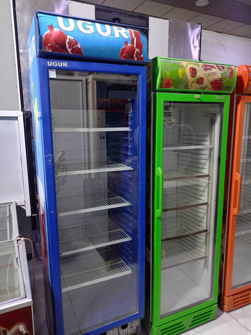 عارضات مال مشروبات غازيه شغالات كلهن حسب الوصول النظافه فول باقه الاستفسار عل الرقم *********** معرض اربيل للاثاث
