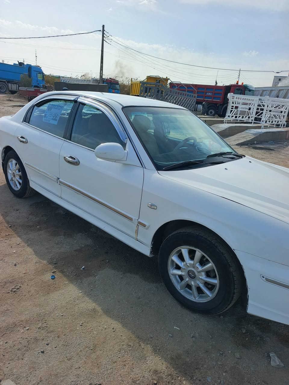 السلام عليكم
سوناتا 2001 وفود 
كير ومكينة مكفولة رقم بغداد الماني 
مداور ثاني يوم 
تبريد شغال ثلج 
سيارة خير من الله 
ما ناقصها برغي 
مصبوغة عام 
مكانها بابل القاسم 
سعرها 63 وبيها مجال 
للتواصل ***********
