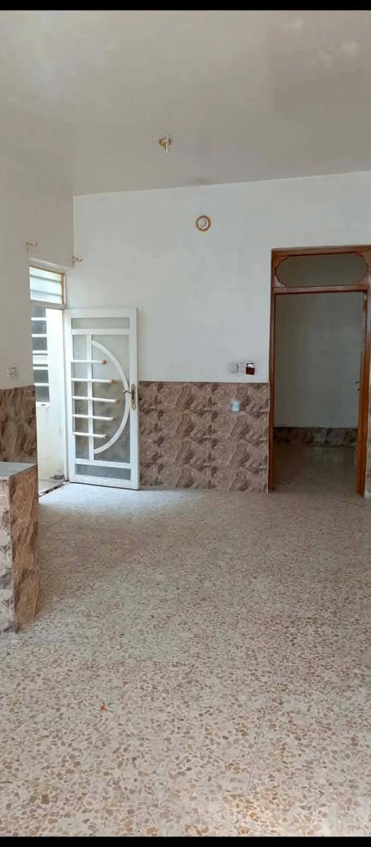 بيت🏠 للايجار المساحه 50 متر حي النداء شارع مجمع بيتي عمود 54 خلف مول بغداد #قريب_جدا_عن_الشارع_العام سعر الايجار 200 يحتوي على غرفه صاله مطبخ حمامات للاستفسار ***********
