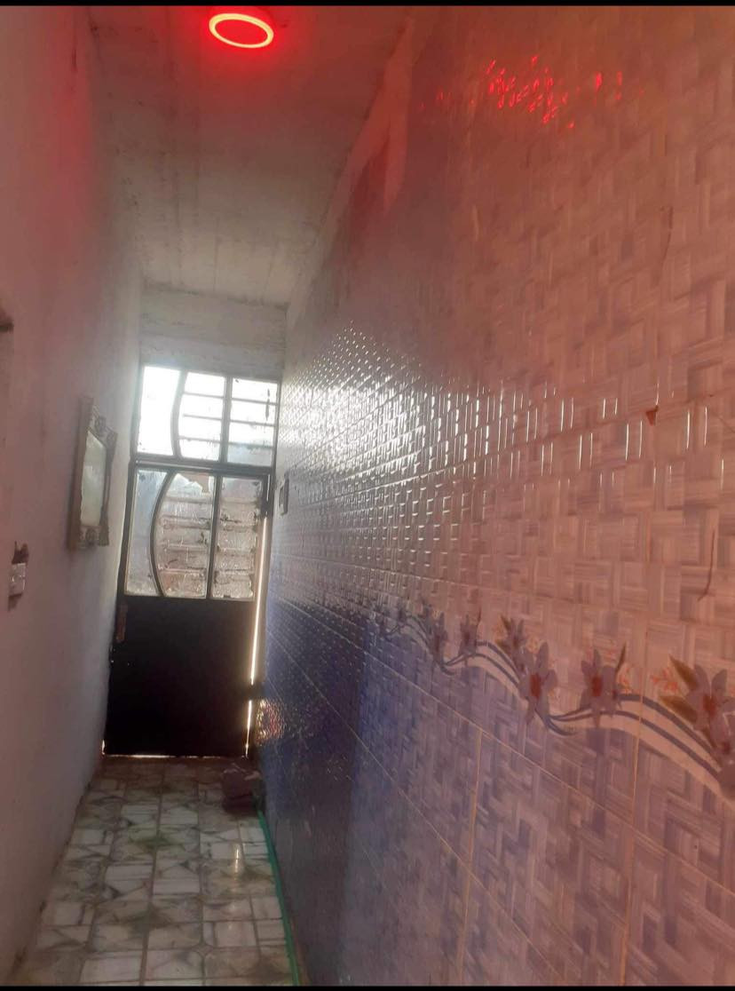 مشتمل 50 متر للبيع العنوان حسينية المسقط قرب مدرسة امرلي تبليط مجاري كامل سعرة 35 مليون طابو صرف ثاني يوم تفتح بيان مستعجل ***********
