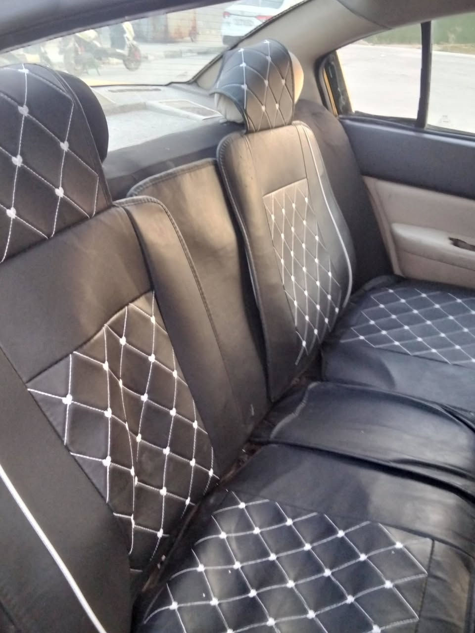 سلام عليكم شيري   A 5
2011      رقم بقداد انكليزي مصفر هيه وقرامات
 شرط التحويل كير ومكينه شادهن حاويه كامري ابولكف
السعر 32  ورقه  بيهه مجال حك جيه صدر جديد
استفسار اتصل وتدلل ***********
