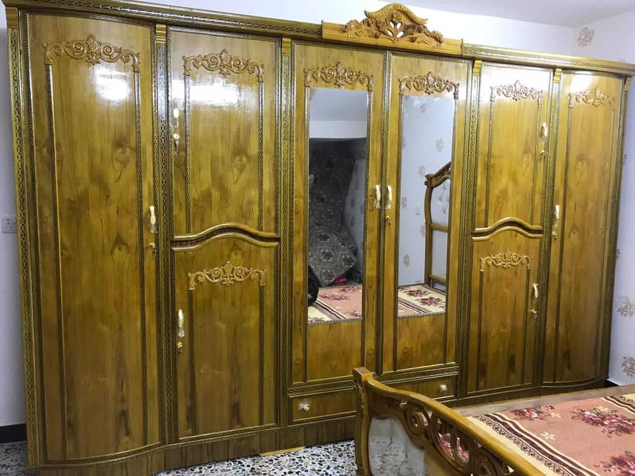 تتوفر لدينا كافه انواع الغرف
***********
كناتير مفرده
بوفيات
غرف نوم
