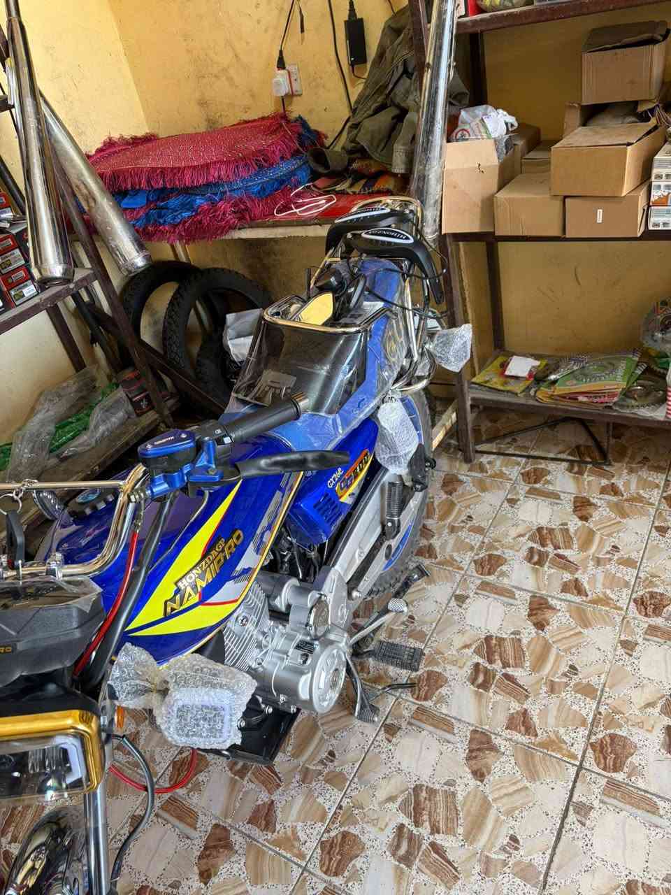 للبيع نامي برو محسن محرك 200 اوراق كامل صار ساعتين مشدود ***********
