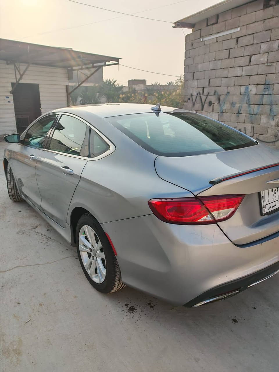 السلام عليكم 
C200 لمتد موديل 2016 
السعر 118 وبيهه مجال بسيط
المكان البصرة شط العرب الجزيرة 
V6 محرك 3600 
تقرير السياره غرق 10% تعمل وتسير 
البدي مكفول من الحادث فقط تكيحلات خدوش بسيطة 
شاشة كبيرة بلوتوث 
كير كاوس 9 نمر رياضي S
مقاعد كهرباء جلد+تدفئة 
مكينة وكير مكفولات 
اير باك سليم 
تبريد ثلج+تدفئة شغالة 
حدادية 80%
تخم تاير جديد 
ممشى السيارة 136 مايل 

السيارة نظيفة ومصروف عليهه هواي ادامة كاملة من بلكات وبخاخات ومجول وجامة امامية جديدة بانزين كله محسن وسوبر ودهن ارقى نوعية امزويل السيارة مبرمجة برمجة كاملة
السيارة بأسمي السنوية لسنة 2028 شرط التحويل 

الملاحظات اللي بالسيارة فقط بعض الخدوش وحساس دبة الزراكات واكف 
للاتصال او واتس اب.. ***********
