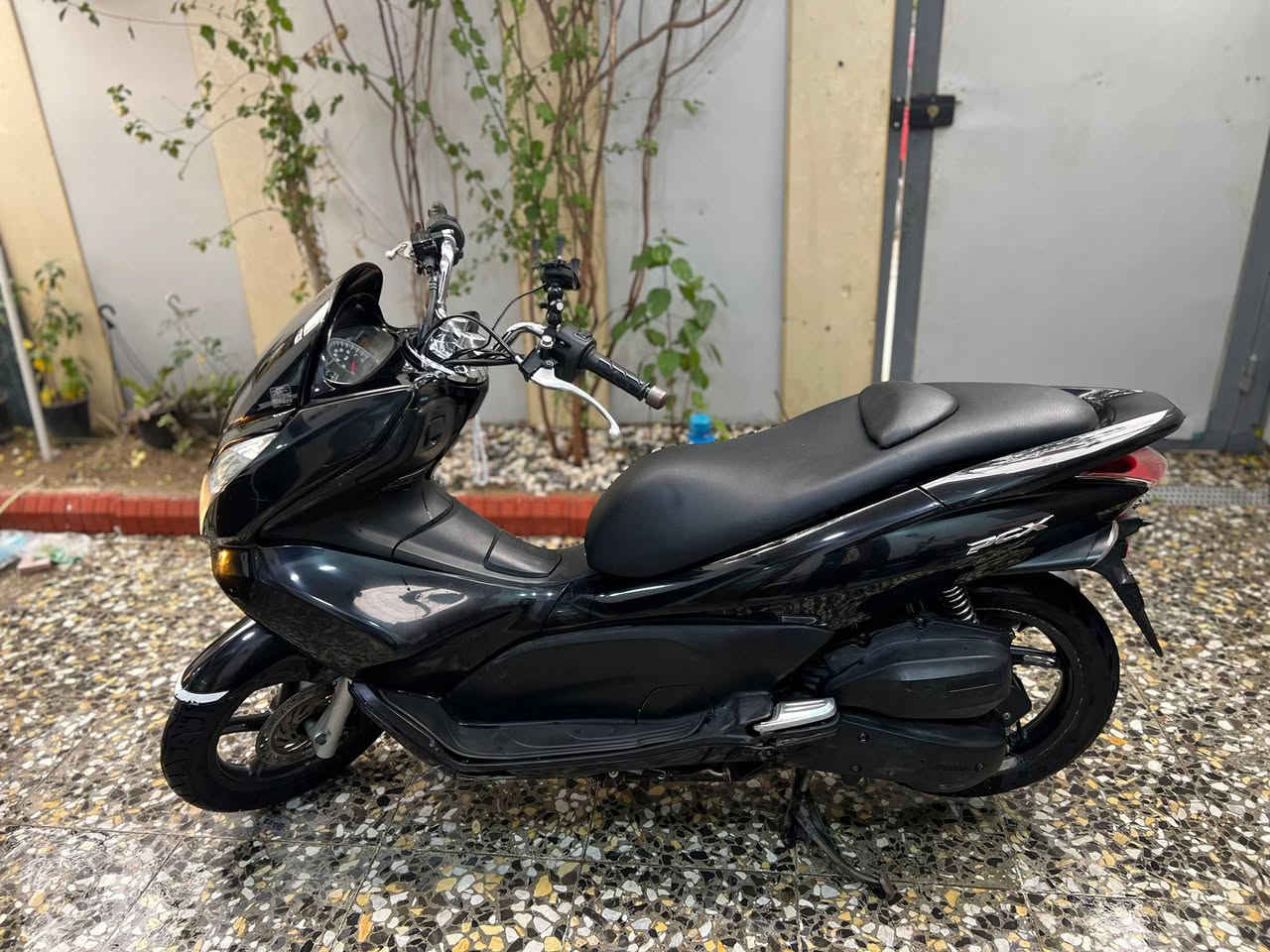 السلام عليكم pcx الدراجه فول نضافه المكينه برغي ما فتوح بيها اي شي ب الدراجه ما بدل ابد كله أغراضها اصليه جيل اول ياباني محرك 150 حساس ازدحام استان كهربائي السعر مليون ٦٥٠ وبيها مجال حك الجيه مكاني الطالبيه قرب فلكه ٨٣ للاستفسار ***********
